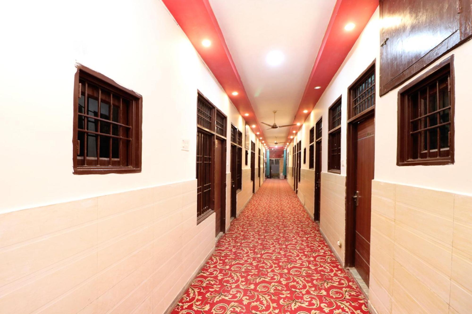 Hotel O Rr Villa Chandīgarh エクステリア 写真