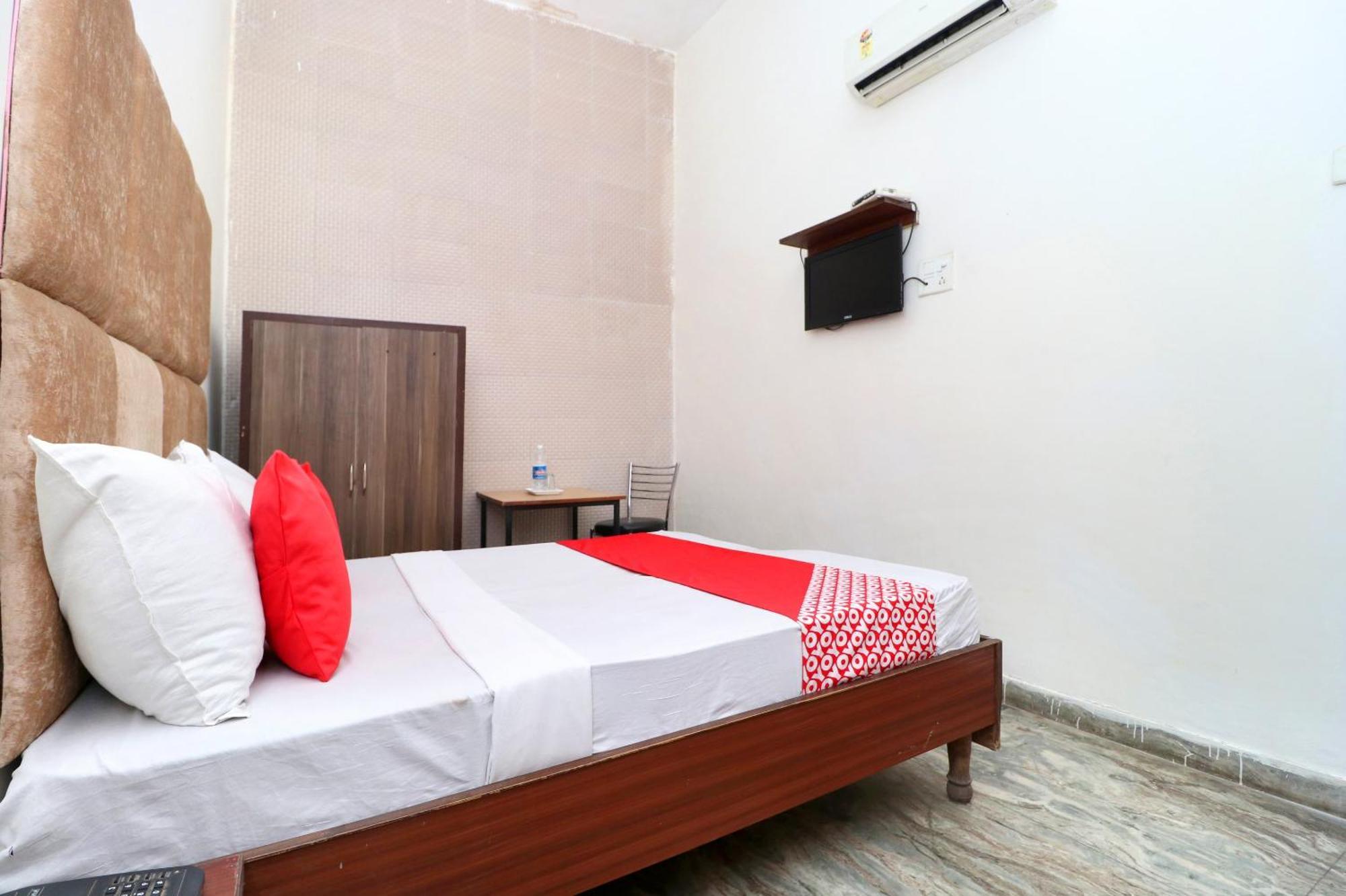 Hotel O Rr Villa Chandīgarh エクステリア 写真