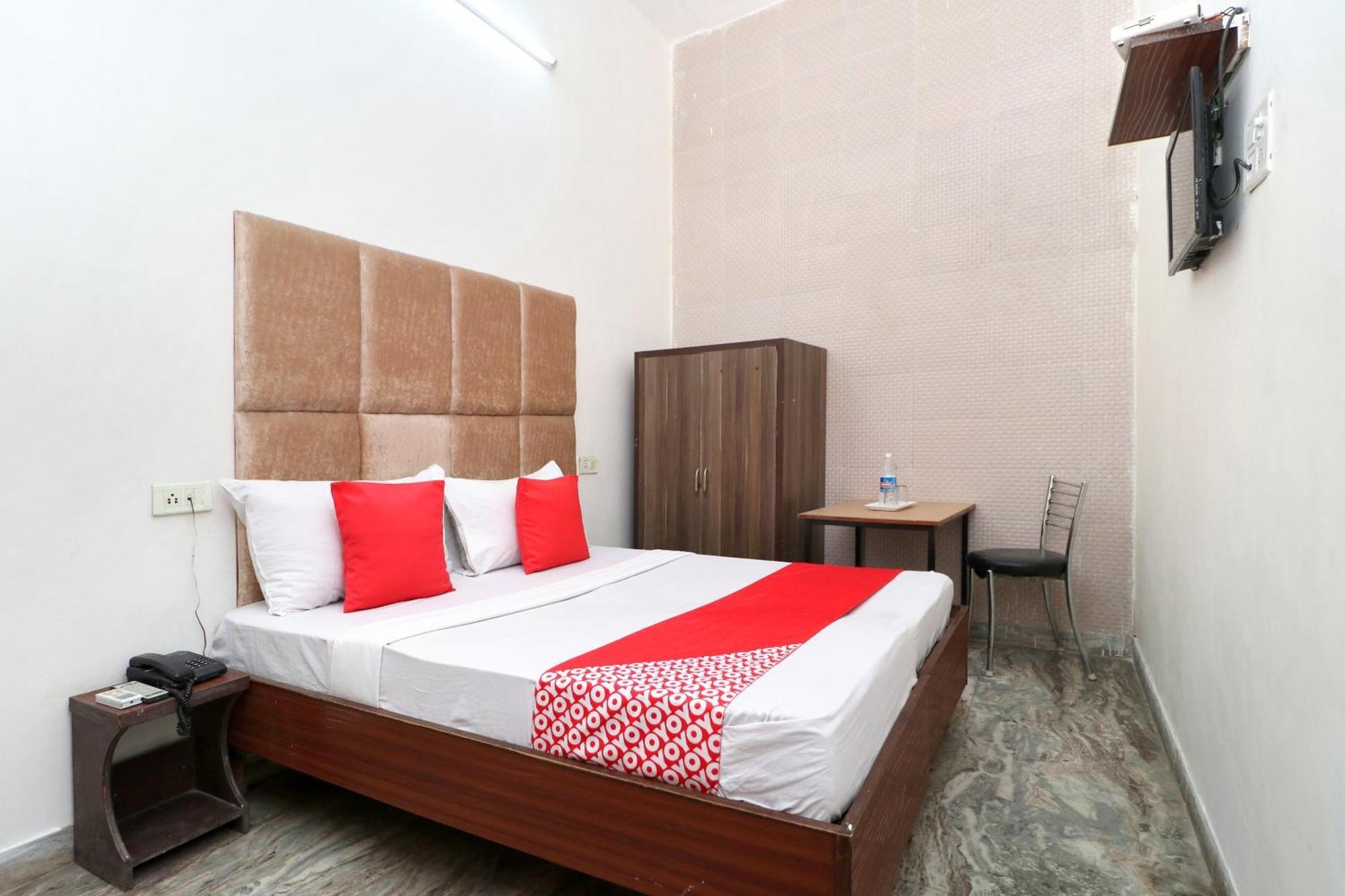 Hotel O Rr Villa Chandīgarh エクステリア 写真